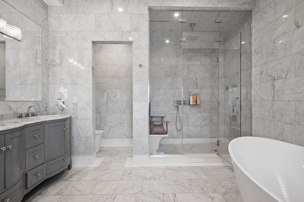 Little Neck, New York, 11362, United States, 5 Bedrooms Bedrooms, ,6 BathroomsBathrooms,Residential,Active,1908169