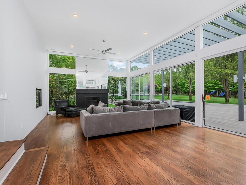 East Hampton, New York, 11937, United States, ,3 BathroomsBathrooms,Residential,Active,1843880