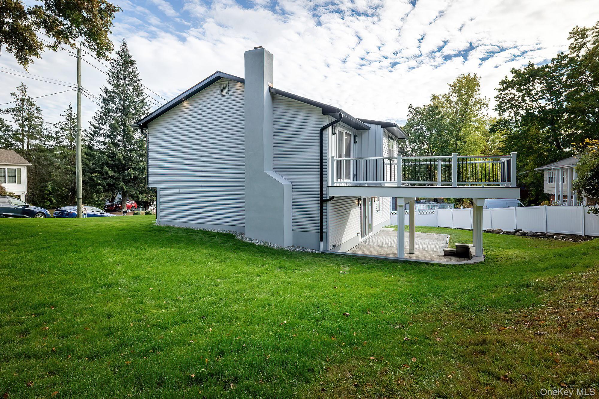 White Plains, New York, 10607, United States, 4 Bedrooms Bedrooms, ,3 BathroomsBathrooms,Residential,Active,1965798