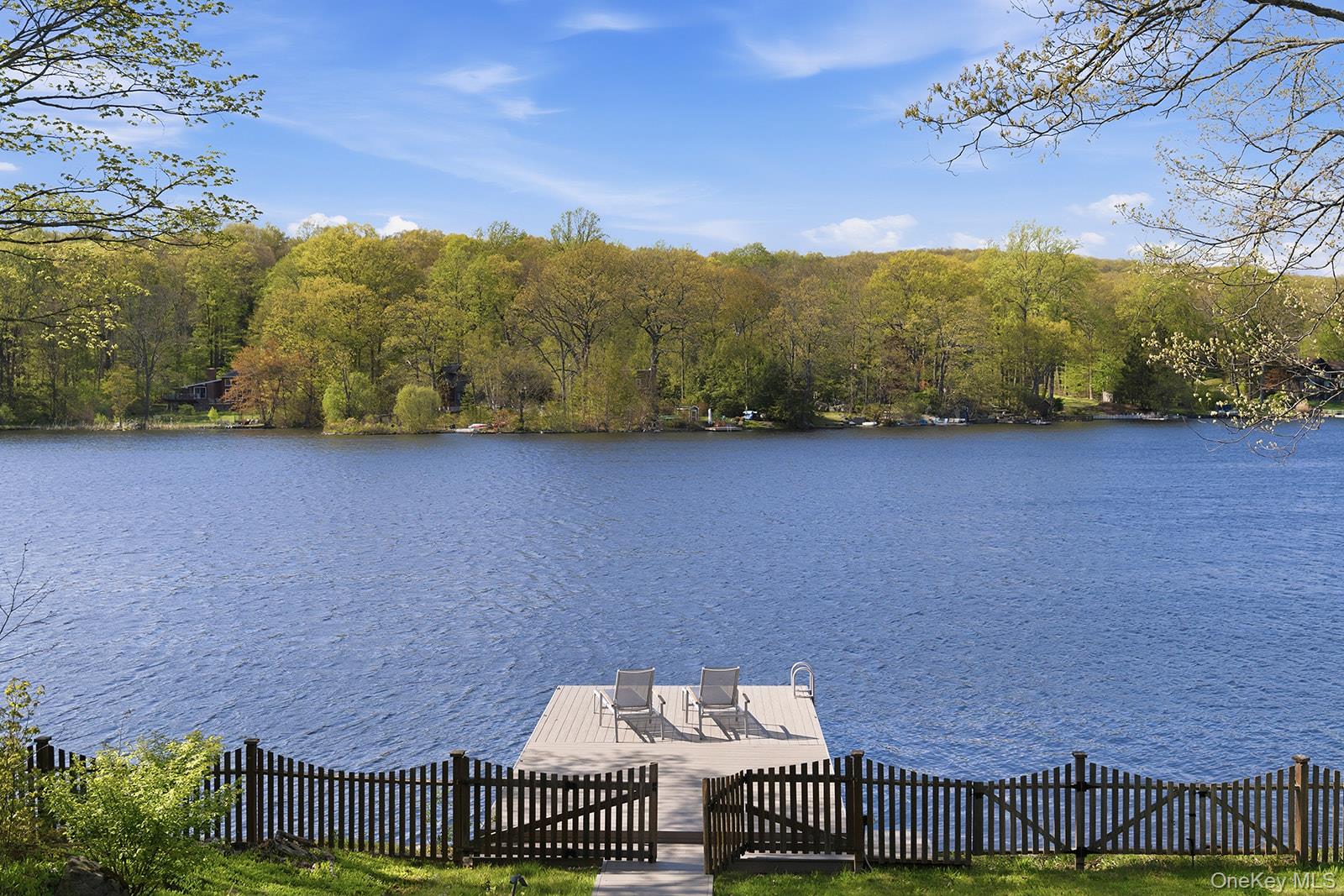 Putnam Valley, New York, 10579, United States, 3 Bedrooms Bedrooms, ,3 BathroomsBathrooms,Residential,Pending,2045595