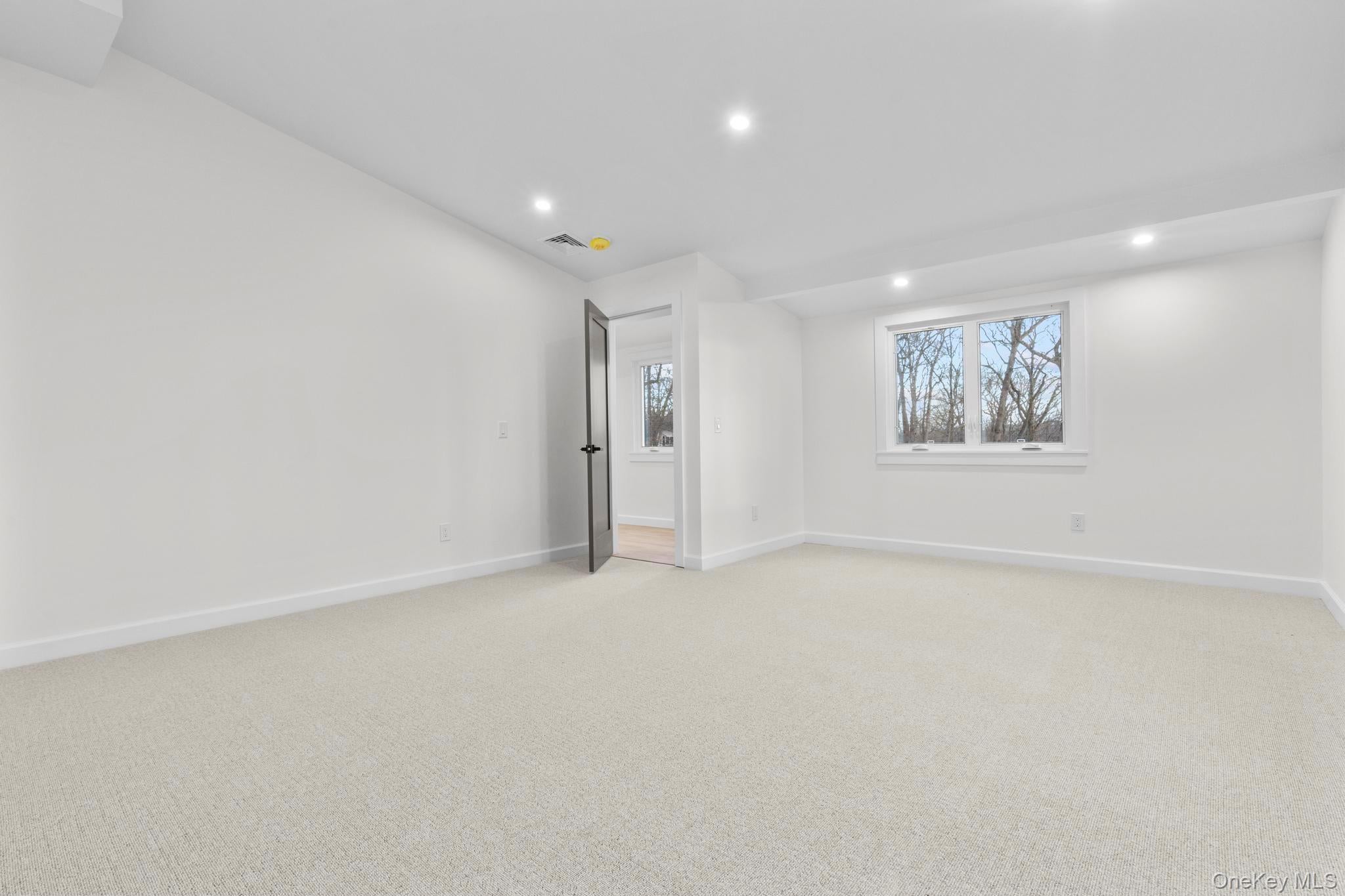 Armonk, New York, 10504, United States, 3 Bedrooms Bedrooms, ,4 BathroomsBathrooms,Residential,Active,2007257