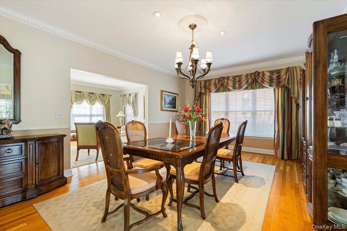 Scarsdale, New York, 10583, United States, 4 Bedrooms Bedrooms, ,4 BathroomsBathrooms,Residential,Active,1951822