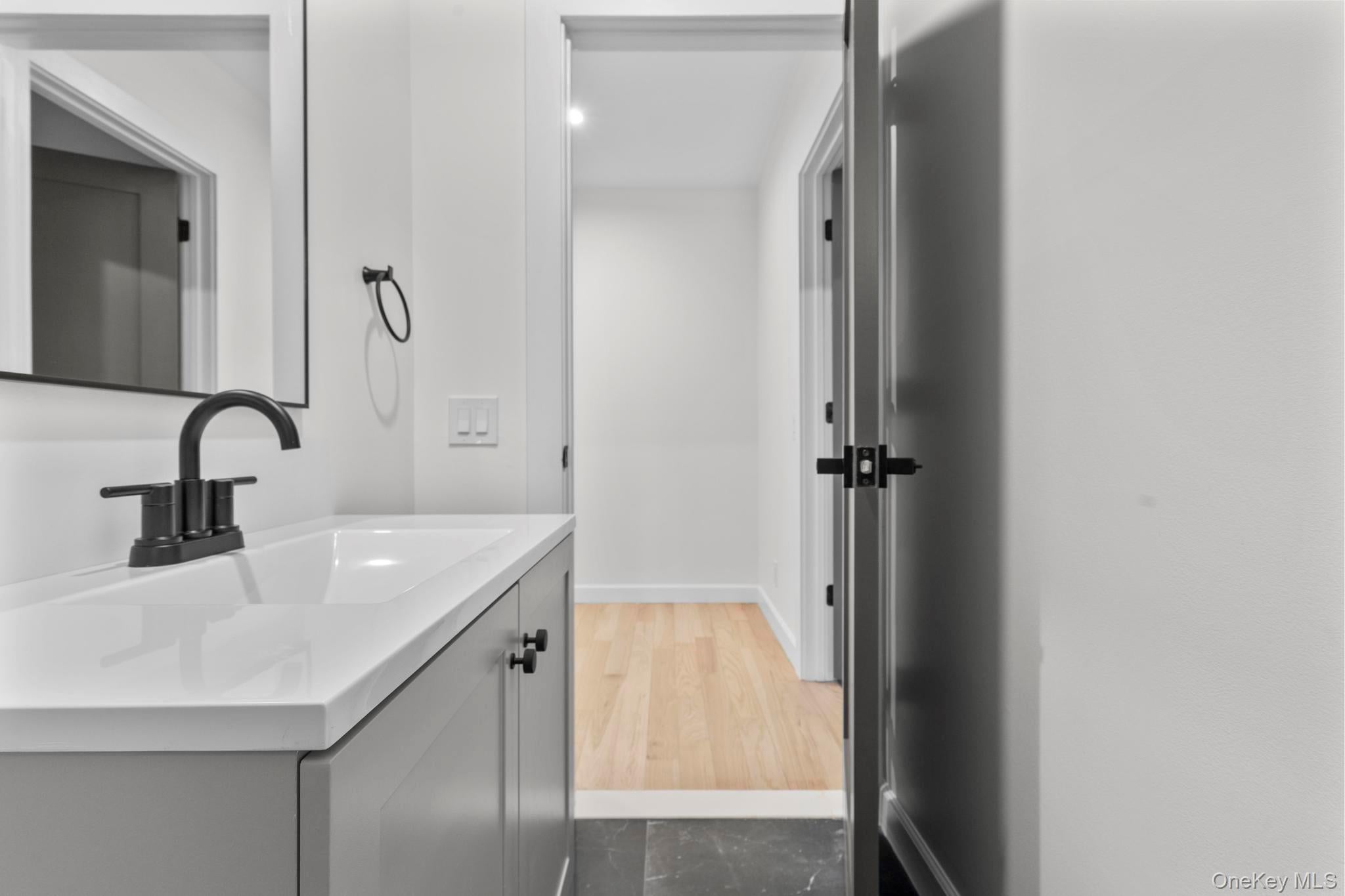 Armonk, New York, 10504, United States, 3 Bedrooms Bedrooms, ,4 BathroomsBathrooms,Residential,Active,2007257