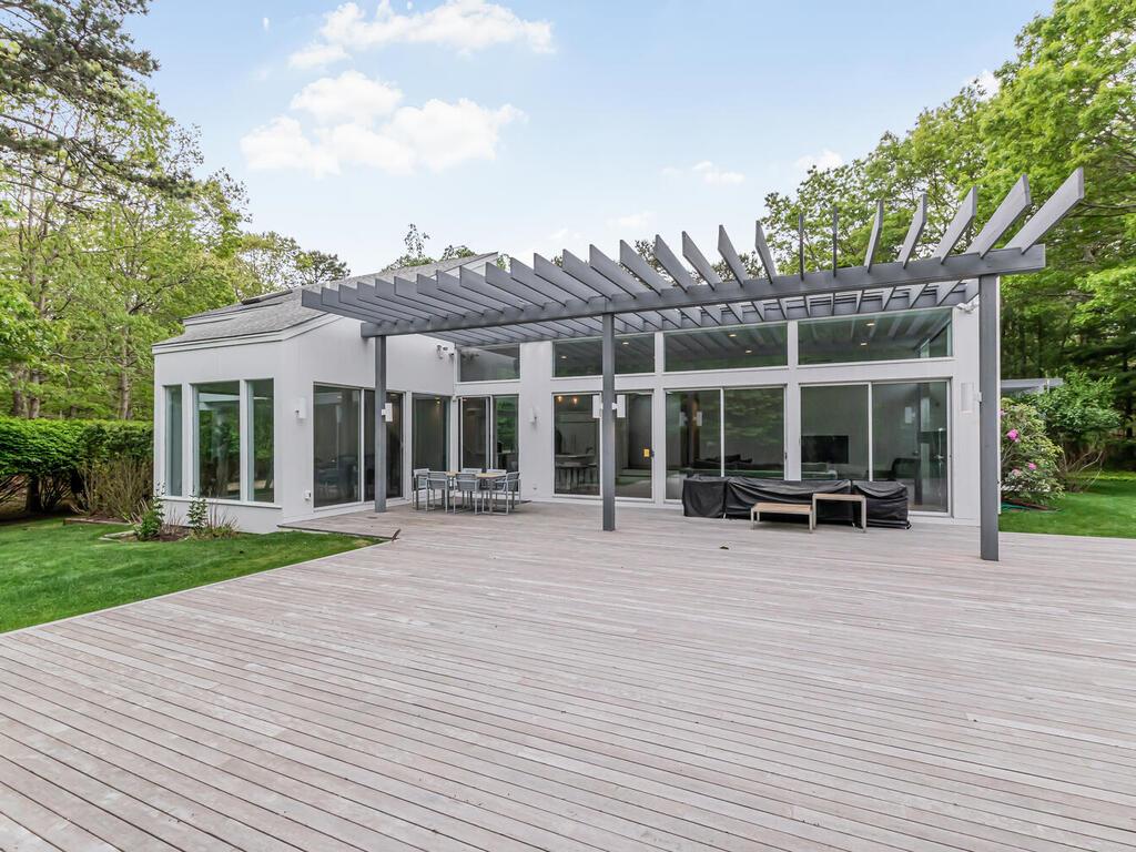 East Hampton, New York, 11937, United States, ,3 BathroomsBathrooms,Residential,Active,1843880