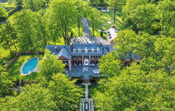 393 MILL RIVER RD, OYSTER BAY, NY 11771 - Image 26535606723d426881e87bd81693696f67a40412