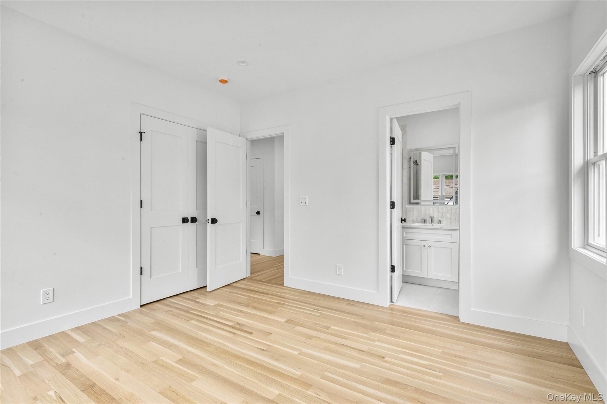 Scarsdale, New York, 10583, United States, 5 Bedrooms Bedrooms, ,5 BathroomsBathrooms,Residential,Active,1888466