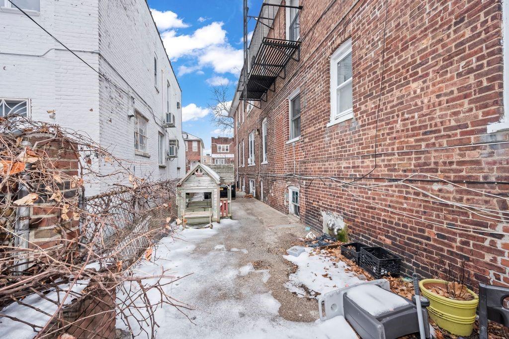Brooklyn, New York, 11204, United States, 10 Bedrooms Bedrooms, ,6 BathroomsBathrooms,Residential,Active,1710730