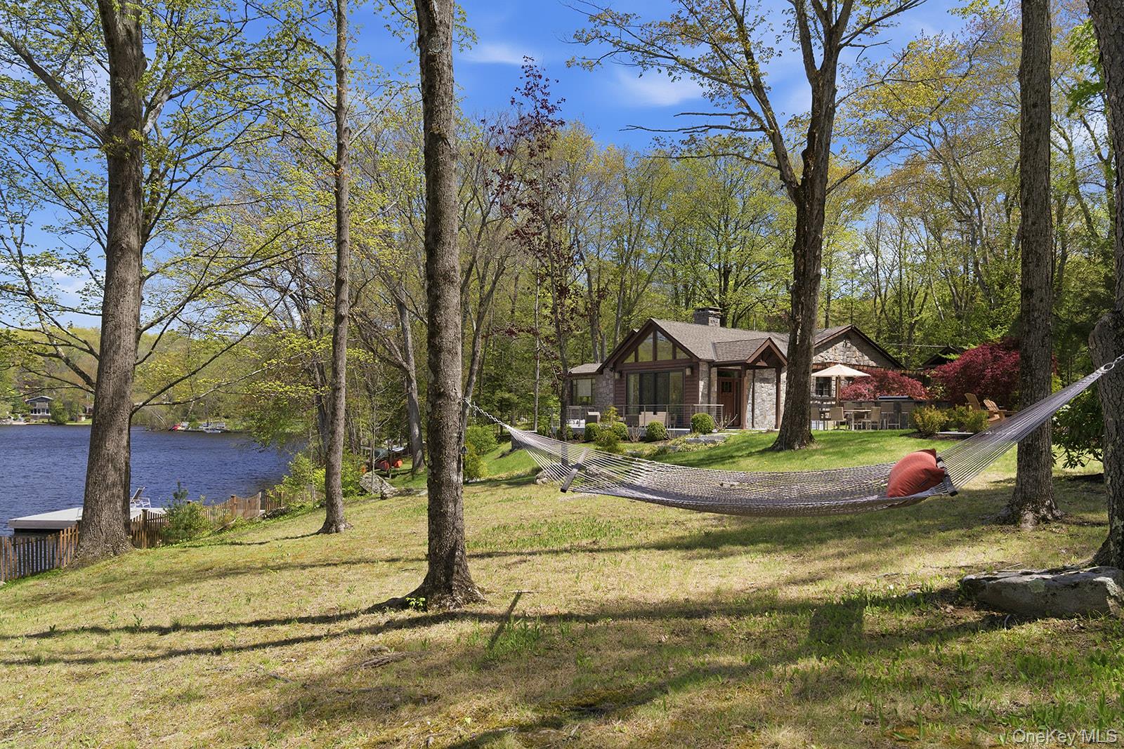 Putnam Valley, New York, 10579, United States, 3 Bedrooms Bedrooms, ,3 BathroomsBathrooms,Residential,Pending,2045595