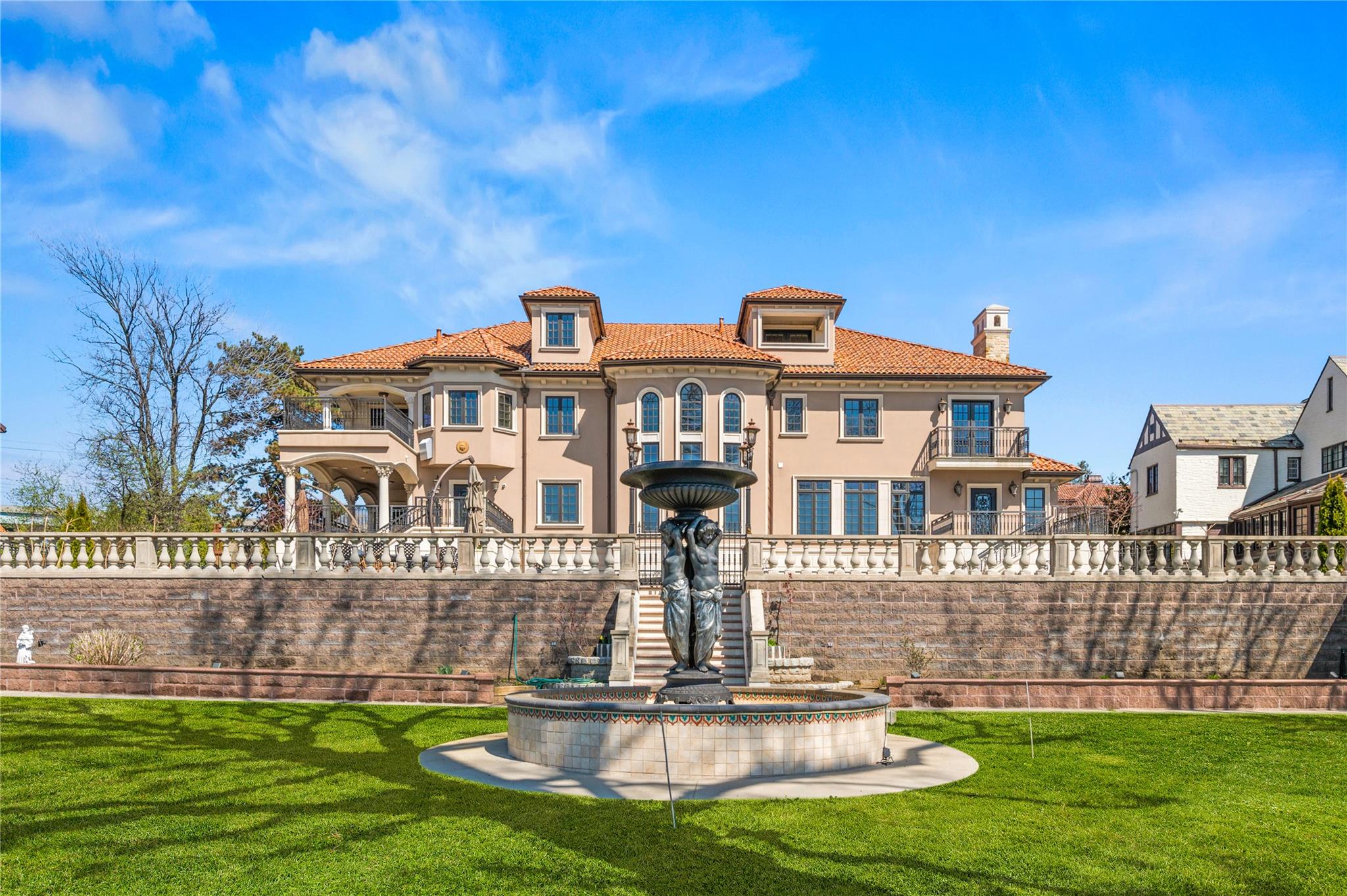 Malba, New York, 11357, United States, 5 Bedrooms Bedrooms, ,7 BathroomsBathrooms,Residential,Active,1761248