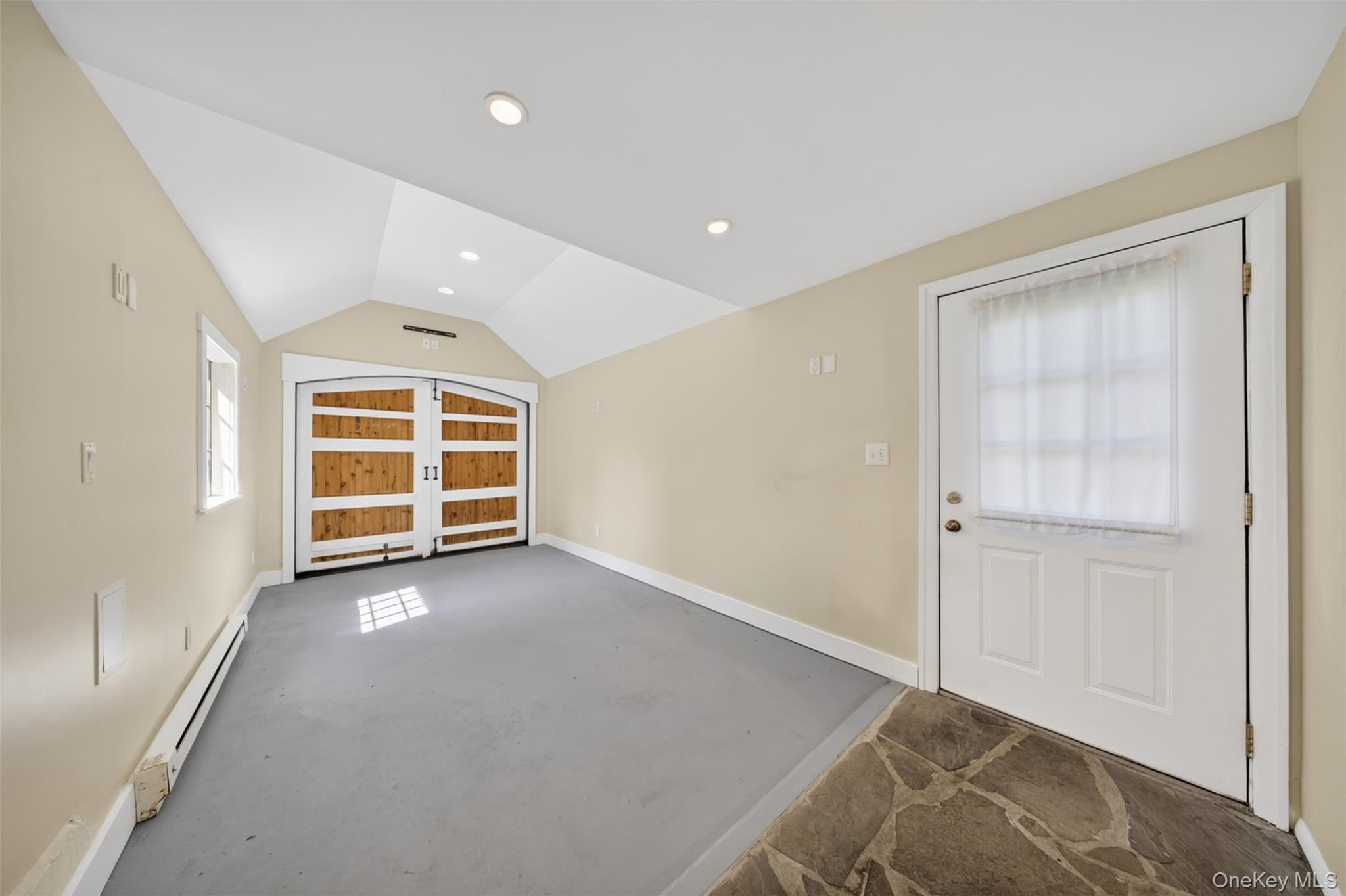 Manhasset, New York, 11030, United States, 4 Bedrooms Bedrooms, ,3 BathroomsBathrooms,Residential,Active,2045030