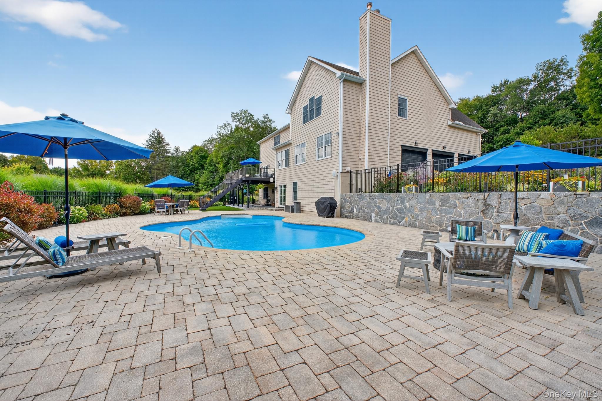 Mahopac, New York, 10541, United States, 4 Bedrooms Bedrooms, ,6 BathroomsBathrooms,Residential,Active,1945090