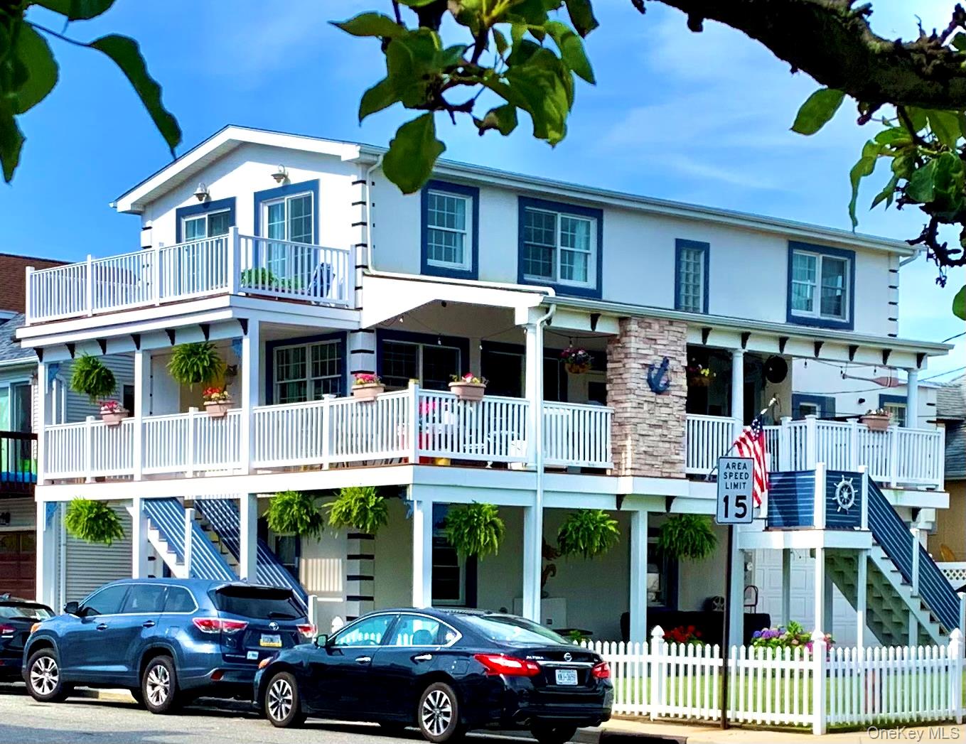 Long Beach, New York, 11561, United States, 4 Bedrooms Bedrooms, ,3 BathroomsBathrooms,Residential,Active,2008919