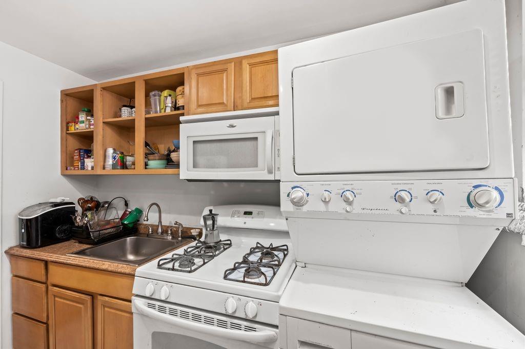 Brooklyn, New York, 11204, United States, 10 Bedrooms Bedrooms, ,6 BathroomsBathrooms,Residential,Active,1710730