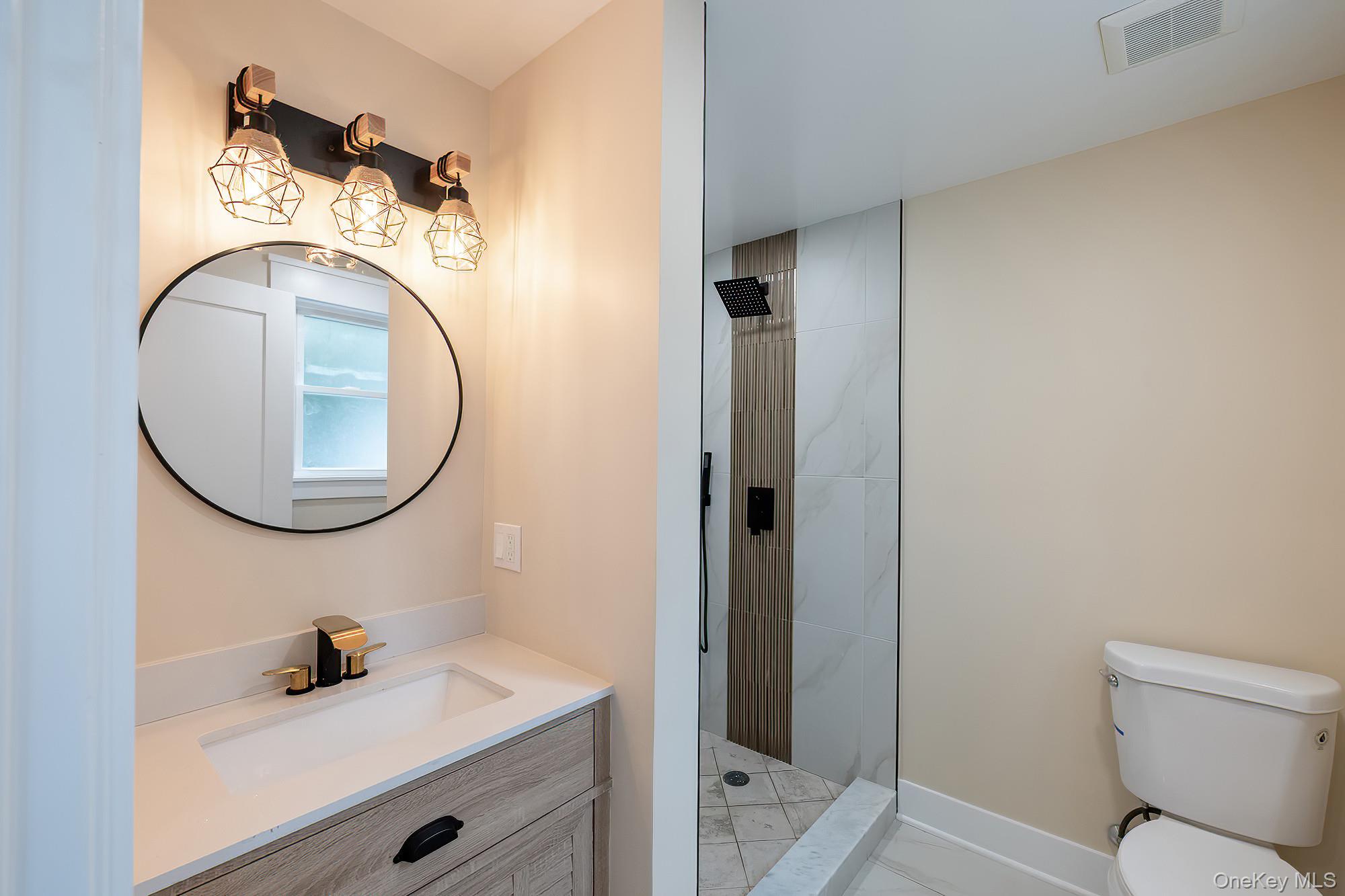 White Plains, New York, 10607, United States, 4 Bedrooms Bedrooms, ,3 BathroomsBathrooms,Residential,Active,1965798