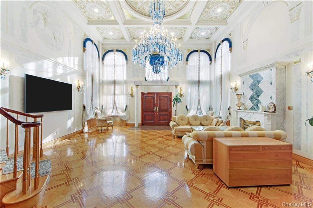 Brooklyn, New York, 11235, United States, 3 Bedrooms Bedrooms, ,5 BathroomsBathrooms,Residential,Active,1912831