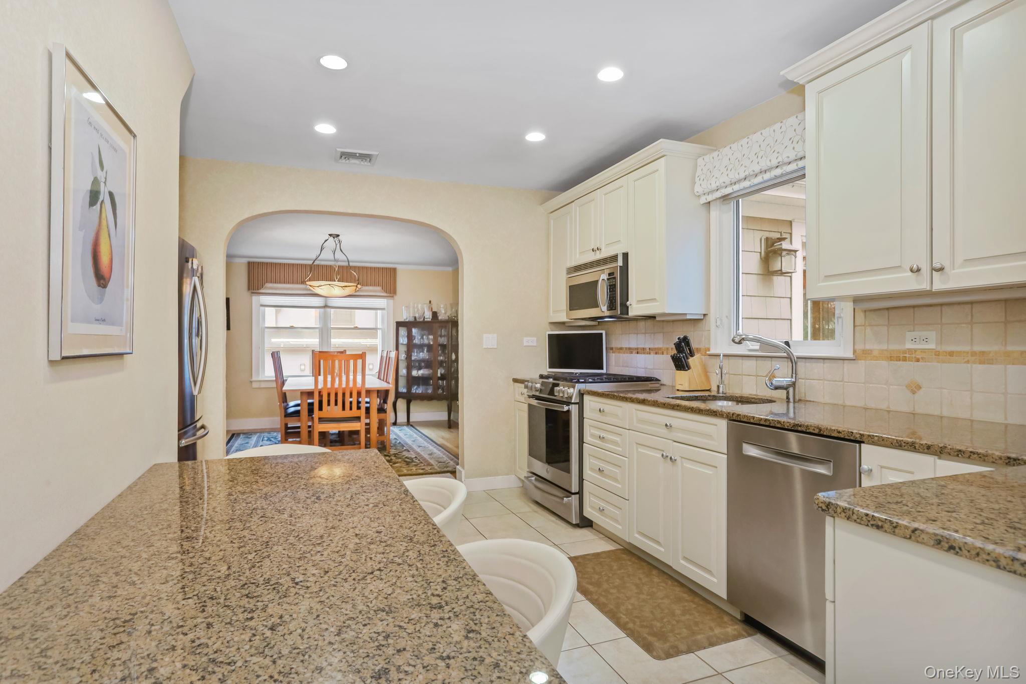 Pleasantville, New York, 10570, United States, 3 Bedrooms Bedrooms, ,3 BathroomsBathrooms,Residential,Active,2041438