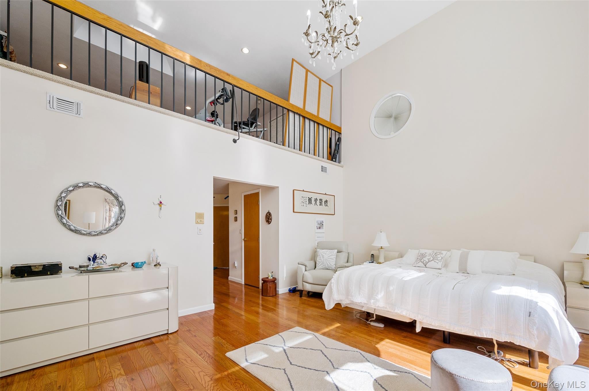 Manhasset, New York, 11030, United States, 5 Bedrooms Bedrooms, ,6 BathroomsBathrooms,Residential,Active,1788462