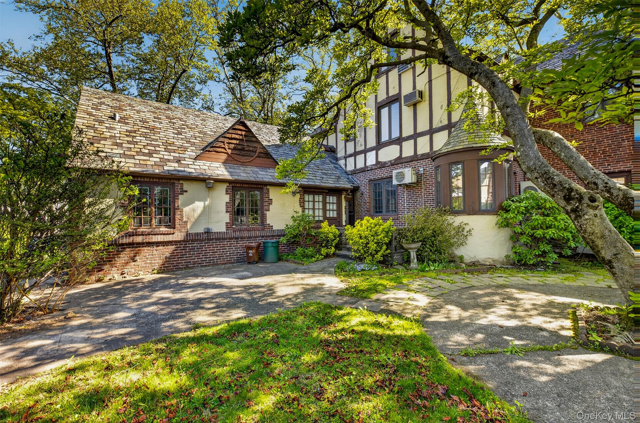 Flushing, New York, 11354, United States, 7 Bedrooms Bedrooms, ,6 BathroomsBathrooms,Residential,Active,2043439