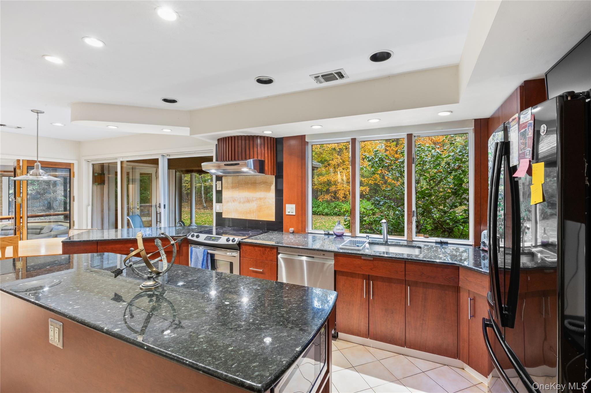 Saint James, New York, 11780, United States, 6 Bedrooms Bedrooms, ,5 BathroomsBathrooms,Residential,Active,1988457