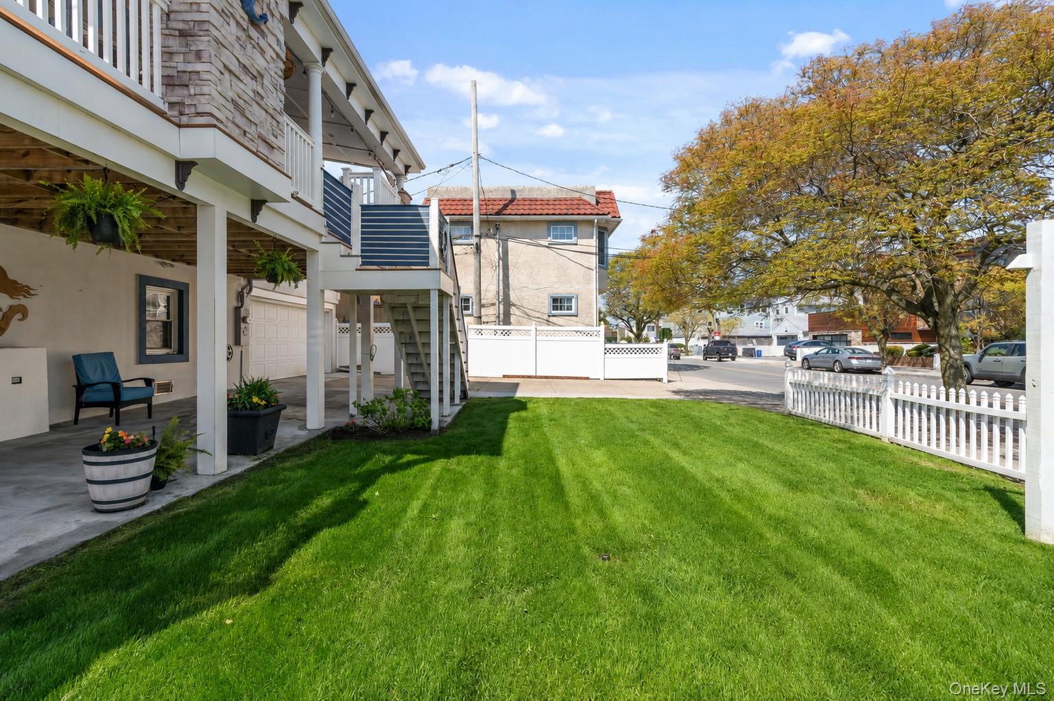 Long Beach, New York, 11561, United States, 4 Bedrooms Bedrooms, ,3 BathroomsBathrooms,Residential,Active,2008919