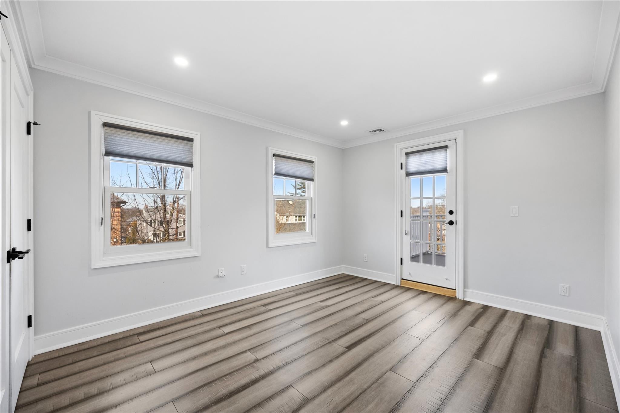 Douglaston, New York, 11363, United States, ,5 BathroomsBathrooms,Residential,Active,1741588