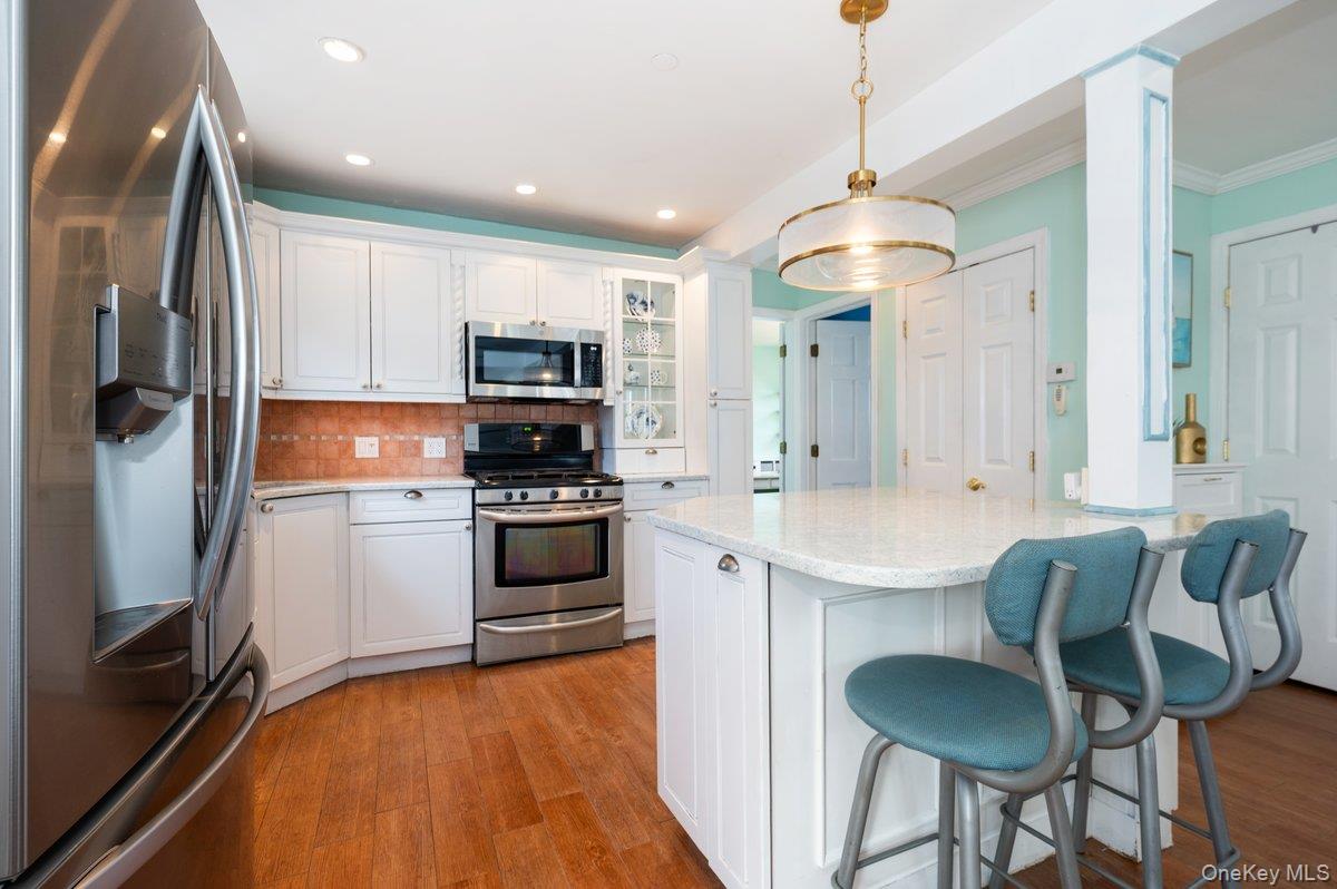 Long Beach, New York, 11561, United States, 4 Bedrooms Bedrooms, ,3 BathroomsBathrooms,Residential,Active,2008919