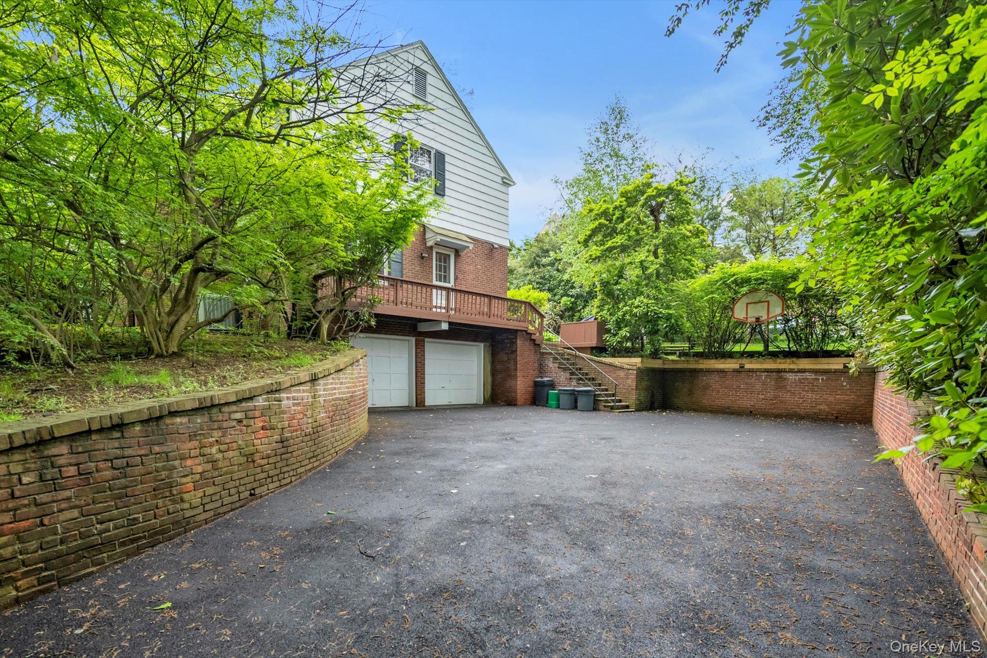 Great Neck, New York, 11021, United States, 5 Bedrooms Bedrooms, ,6 BathroomsBathrooms,Residential,Active,1824539