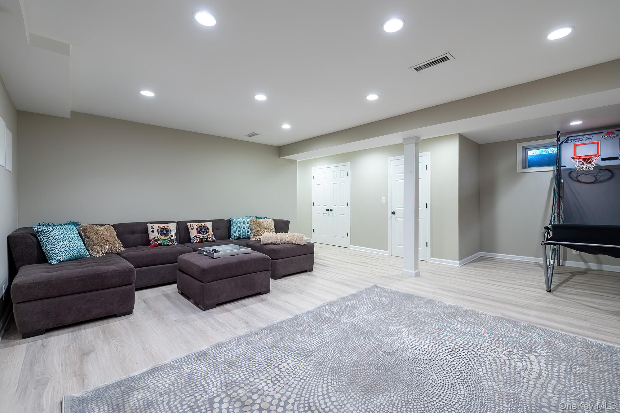 Rye Brook, New York, 10573, United States, 4 Bedrooms Bedrooms, ,3 BathroomsBathrooms,Residential,Active,1934791