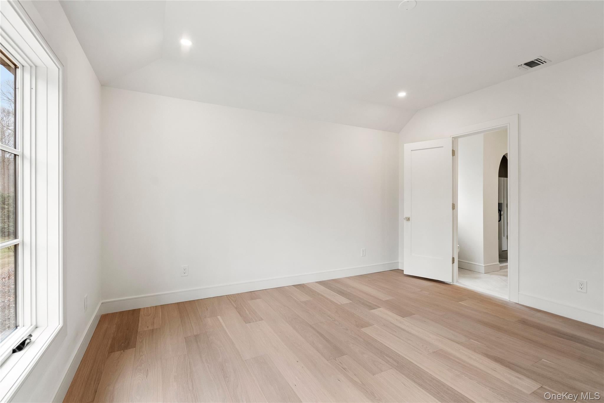 Nissequogue, New York, 11780, United States, 6 Bedrooms Bedrooms, ,6 BathroomsBathrooms,Residential,Active,2013161