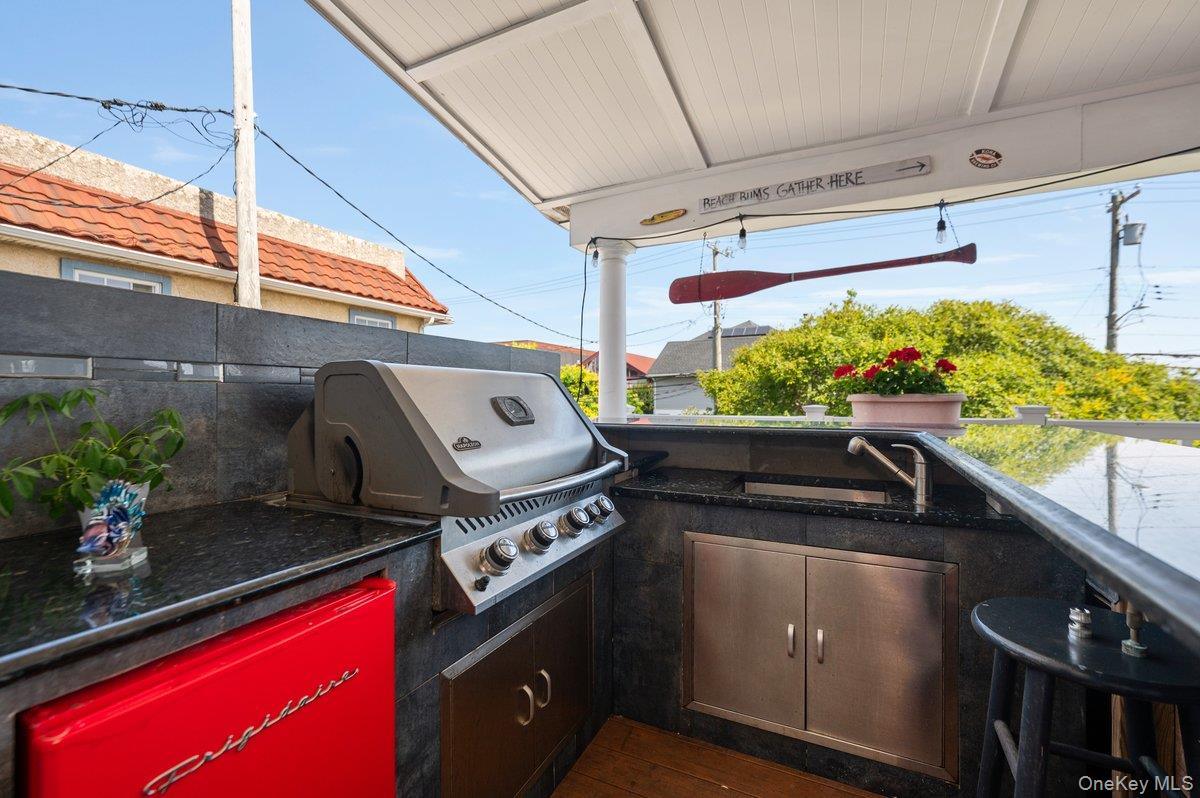 Long Beach, New York, 11561, United States, 3 Bedrooms Bedrooms, ,3 BathroomsBathrooms,Residential,Active,1886845