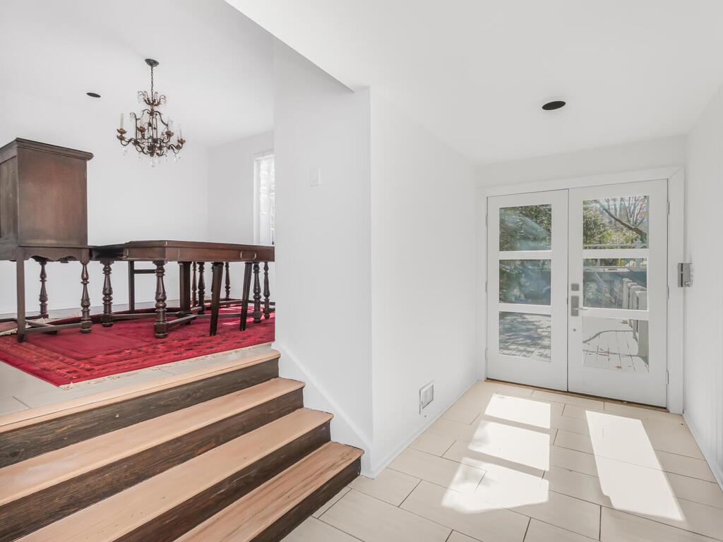 Bronx, New York, 10471, United States, 4 Bedrooms Bedrooms, ,3 BathroomsBathrooms,Residential,Active,1764906