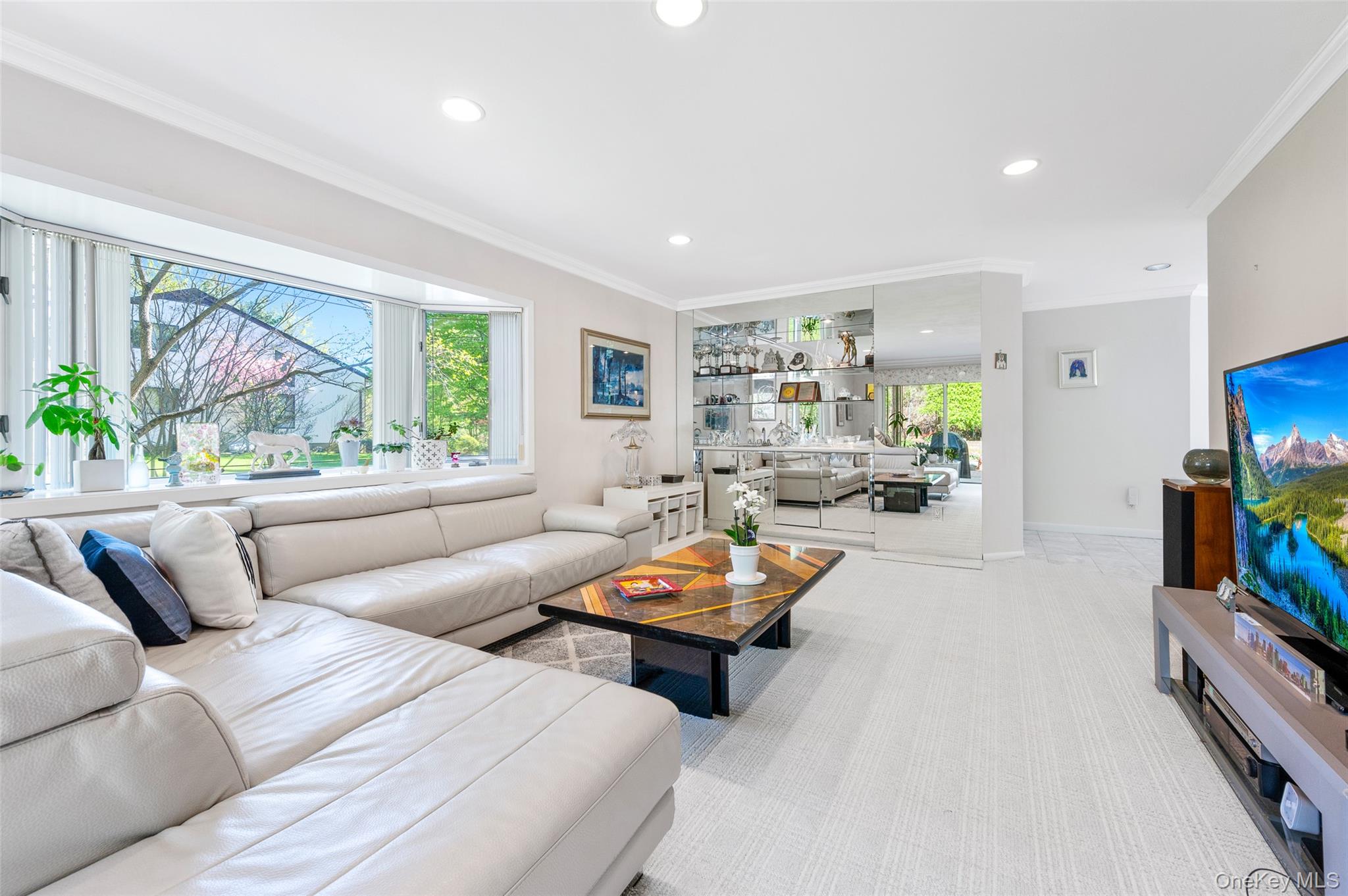 Manhasset, New York, 11030, United States, 5 Bedrooms Bedrooms, ,6 BathroomsBathrooms,Residential,Active,1788462