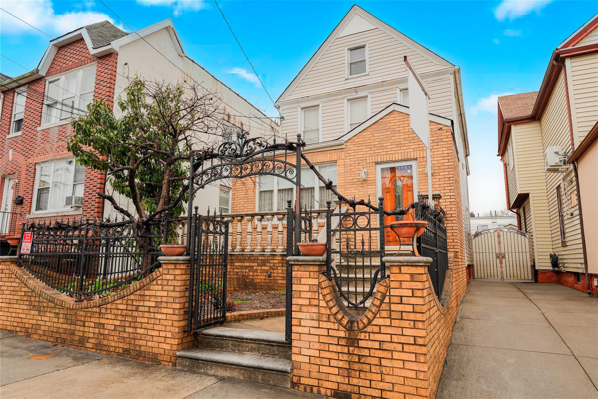 Brooklyn, New York, 11228, United States, 6 Bedrooms Bedrooms, ,3 BathroomsBathrooms,Residential,Active,1741590