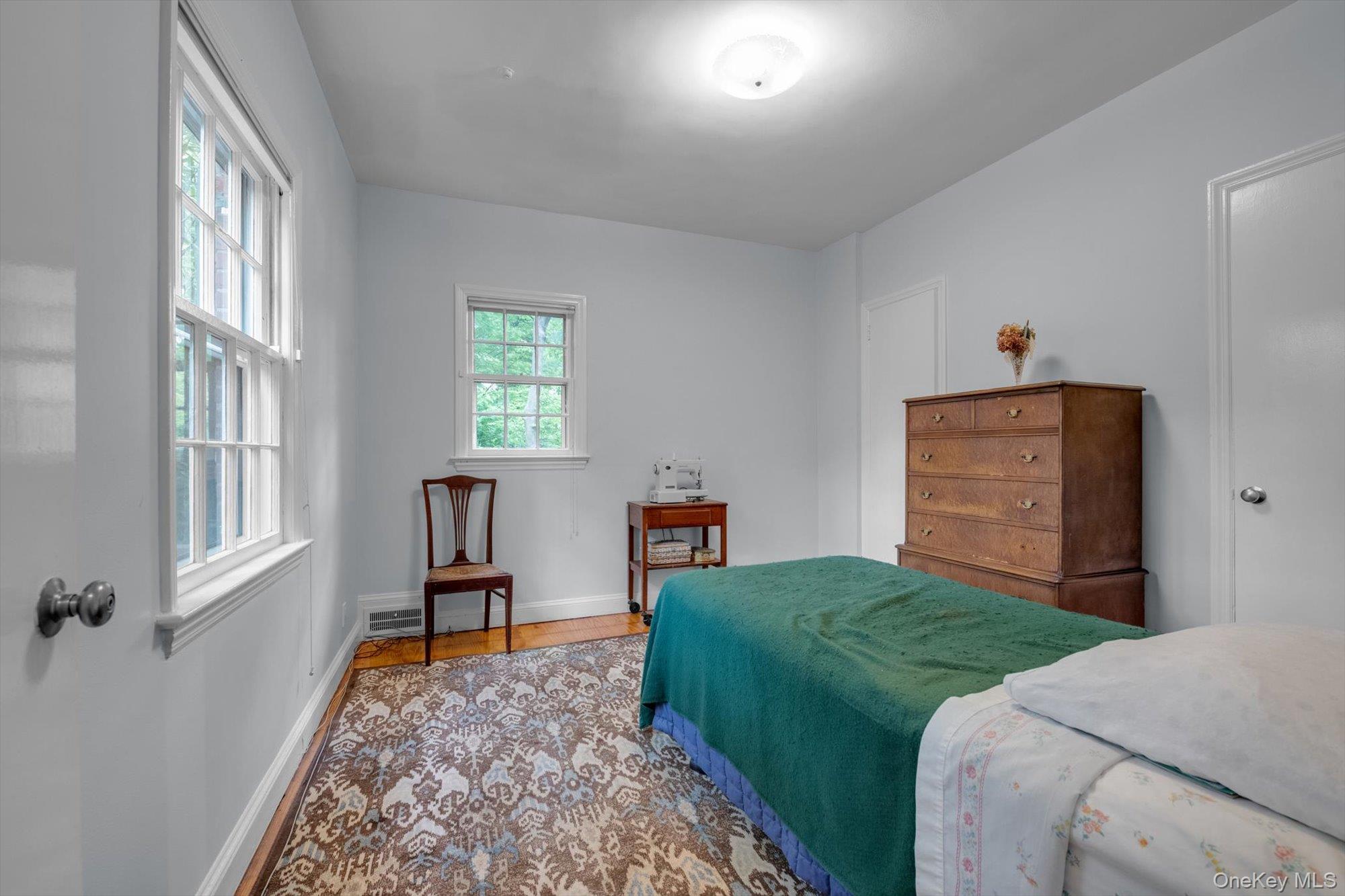 Great Neck, New York, 11021, United States, 5 Bedrooms Bedrooms, ,6 BathroomsBathrooms,Residential,Active,1824539