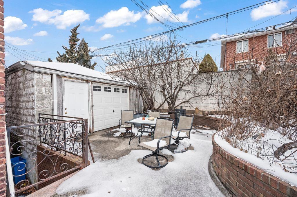 Brooklyn, New York, 11204, United States, 10 Bedrooms Bedrooms, ,6 BathroomsBathrooms,Residential,Active,1710730