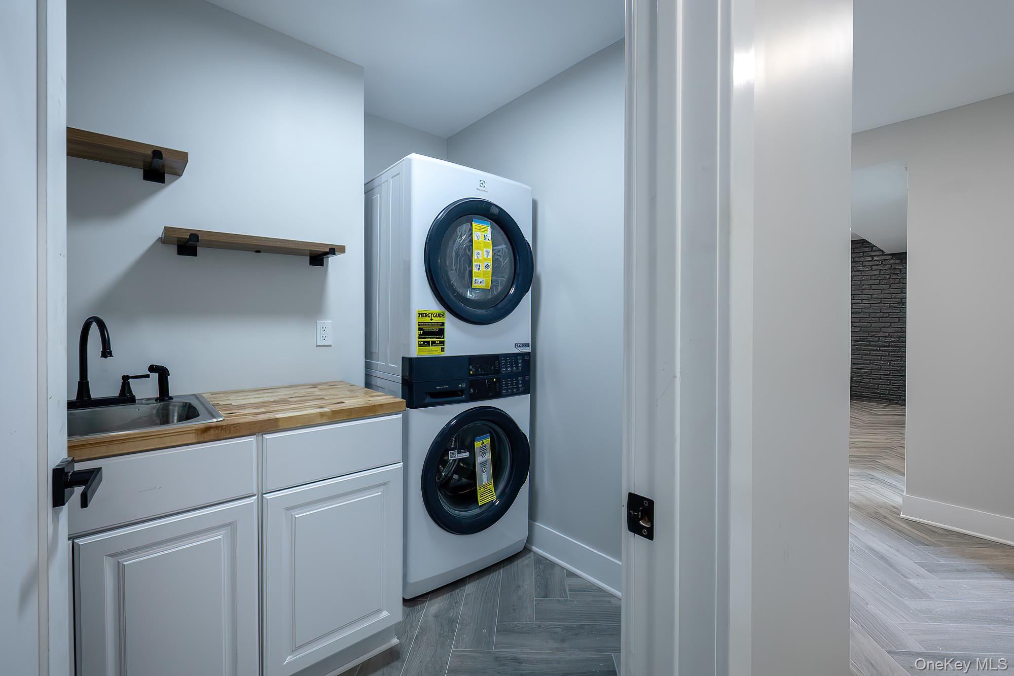 White Plains, New York, 10607, United States, 4 Bedrooms Bedrooms, ,3 BathroomsBathrooms,Residential,Active,1965798