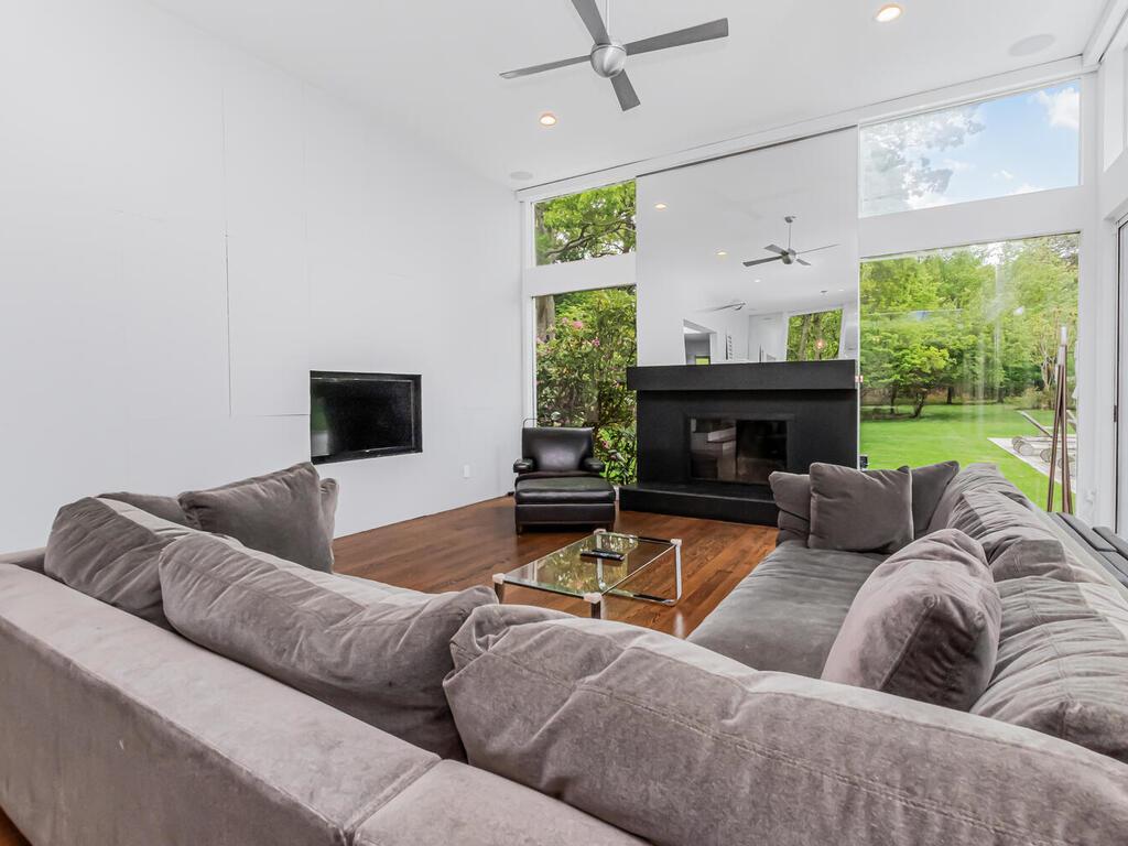 East Hampton, New York, 11937, United States, ,3 BathroomsBathrooms,Residential,Active,1843880