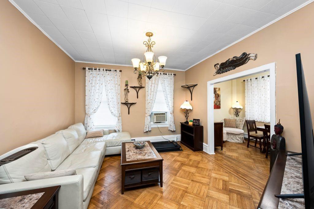 Brooklyn, New York, 11204, United States, 10 Bedrooms Bedrooms, ,6 BathroomsBathrooms,Residential,Active,1710730
