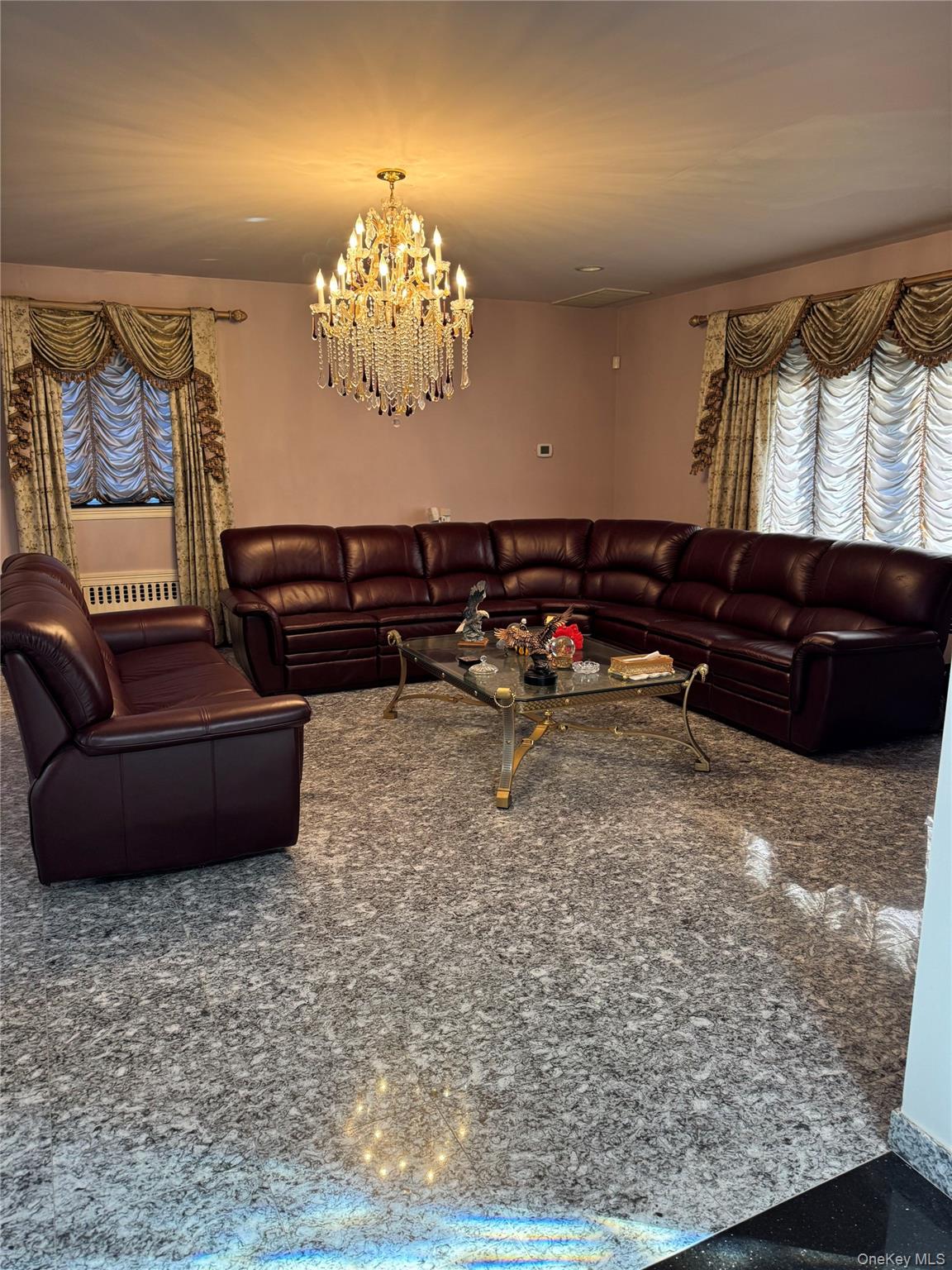 Scarsdale, New York, 10583, United States, 6 Bedrooms Bedrooms, ,4 BathroomsBathrooms,Residential,Active,1965841