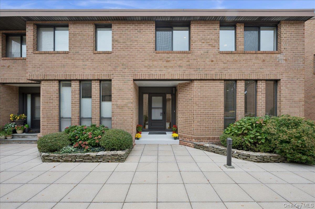 Rye, New York, 10580, United States, 3 Bedrooms Bedrooms, ,3 BathroomsBathrooms,Residential,Active,1973541