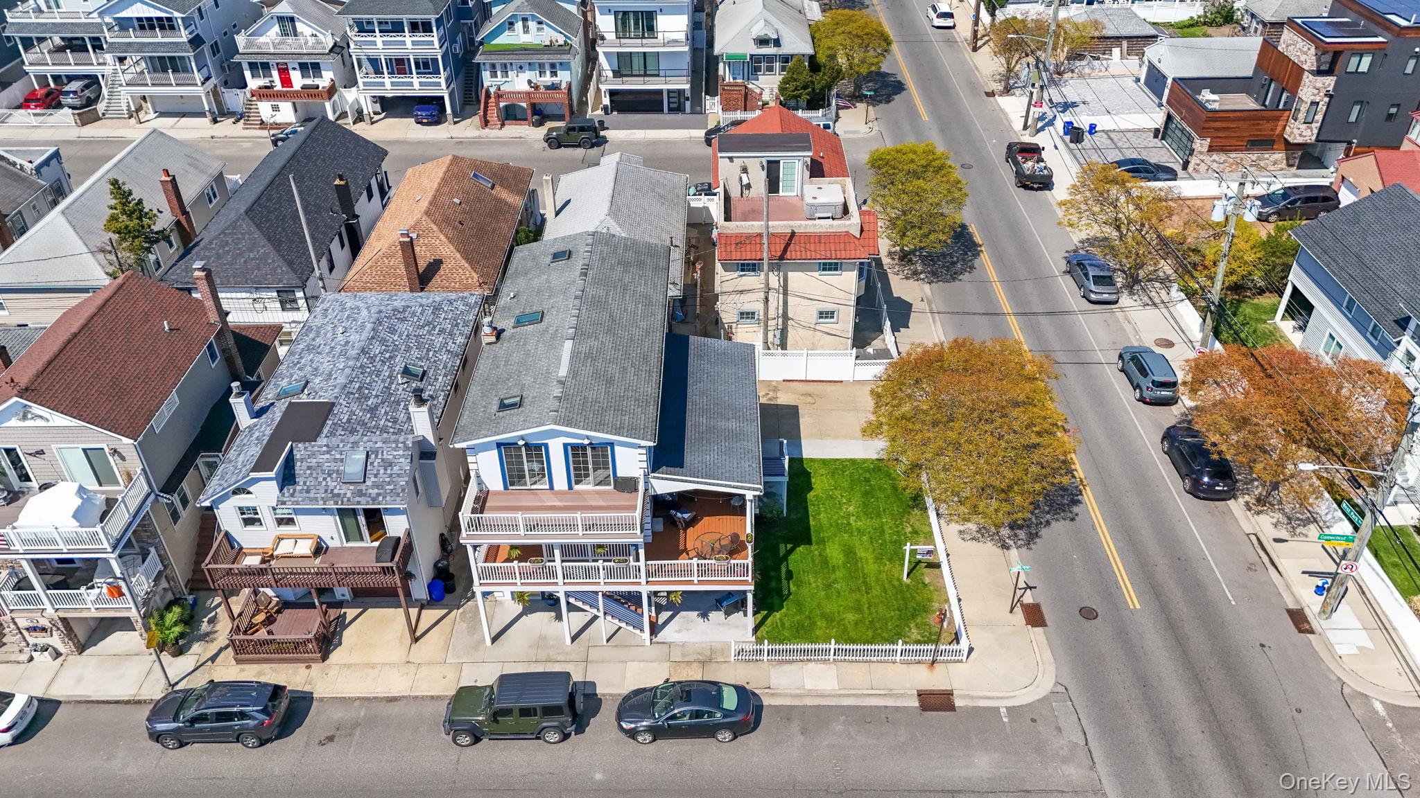 Long Beach, New York, 11561, United States, 4 Bedrooms Bedrooms, ,3 BathroomsBathrooms,Residential,Active,2008919