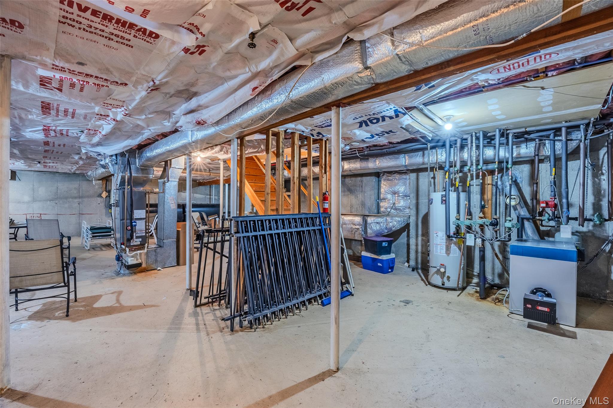 Saint James, New York, 11780, United States, 6 Bedrooms Bedrooms, ,5 BathroomsBathrooms,Residential,Active,1988457