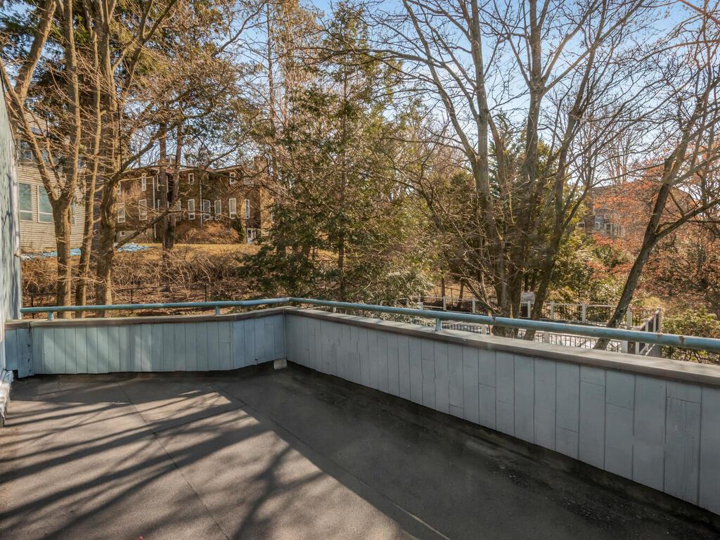 Bronx, New York, 10471, United States, 4 Bedrooms Bedrooms, ,3 BathroomsBathrooms,Residential,Active,1764906