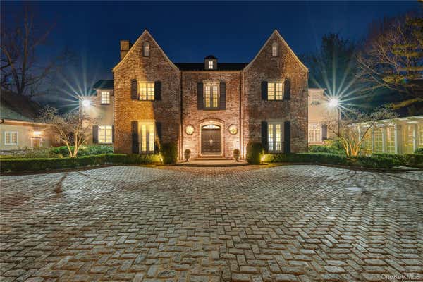 8 SERENITE LN, MUTTONTOWN, NY 11791, photo 3 of 44