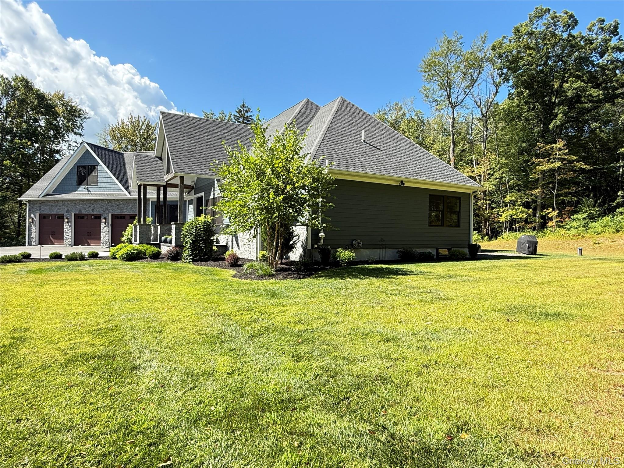 Poughquag, New York, 12570, United States, 3 Bedrooms Bedrooms, ,3 BathroomsBathrooms,Residential,Active,1944284