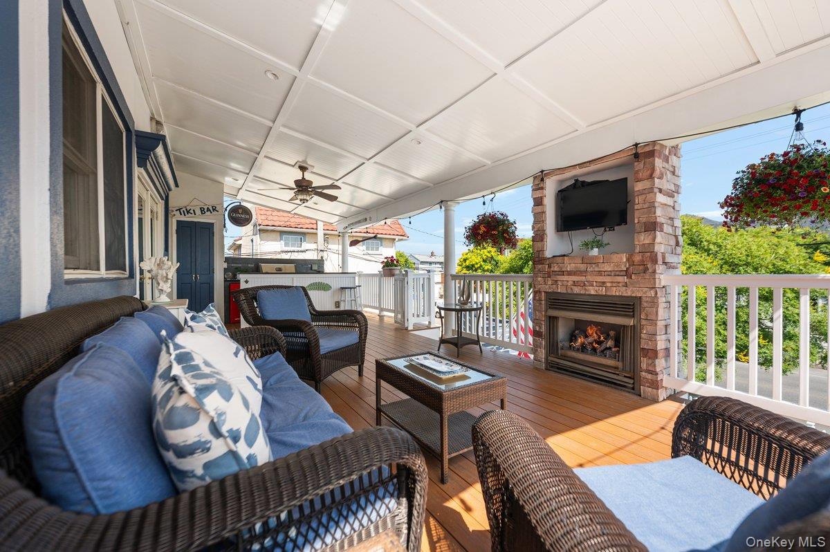 Long Beach, New York, 11561, United States, 4 Bedrooms Bedrooms, ,3 BathroomsBathrooms,Residential,Active,2008919