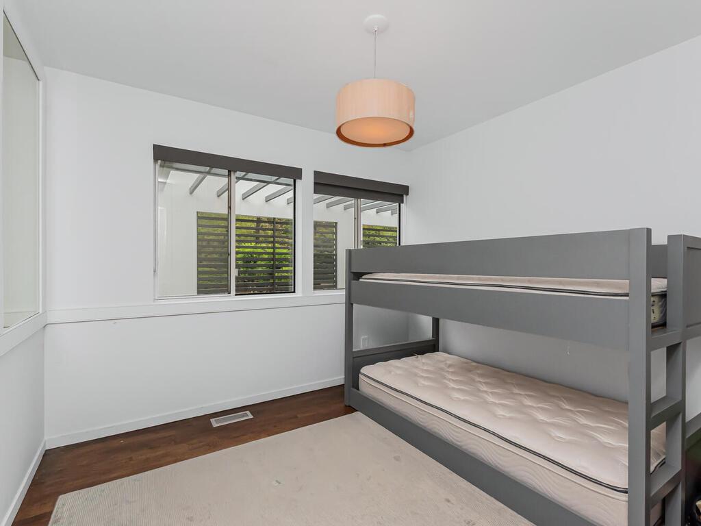 East Hampton, New York, 11937, United States, ,3 BathroomsBathrooms,Residential,Active,1843880