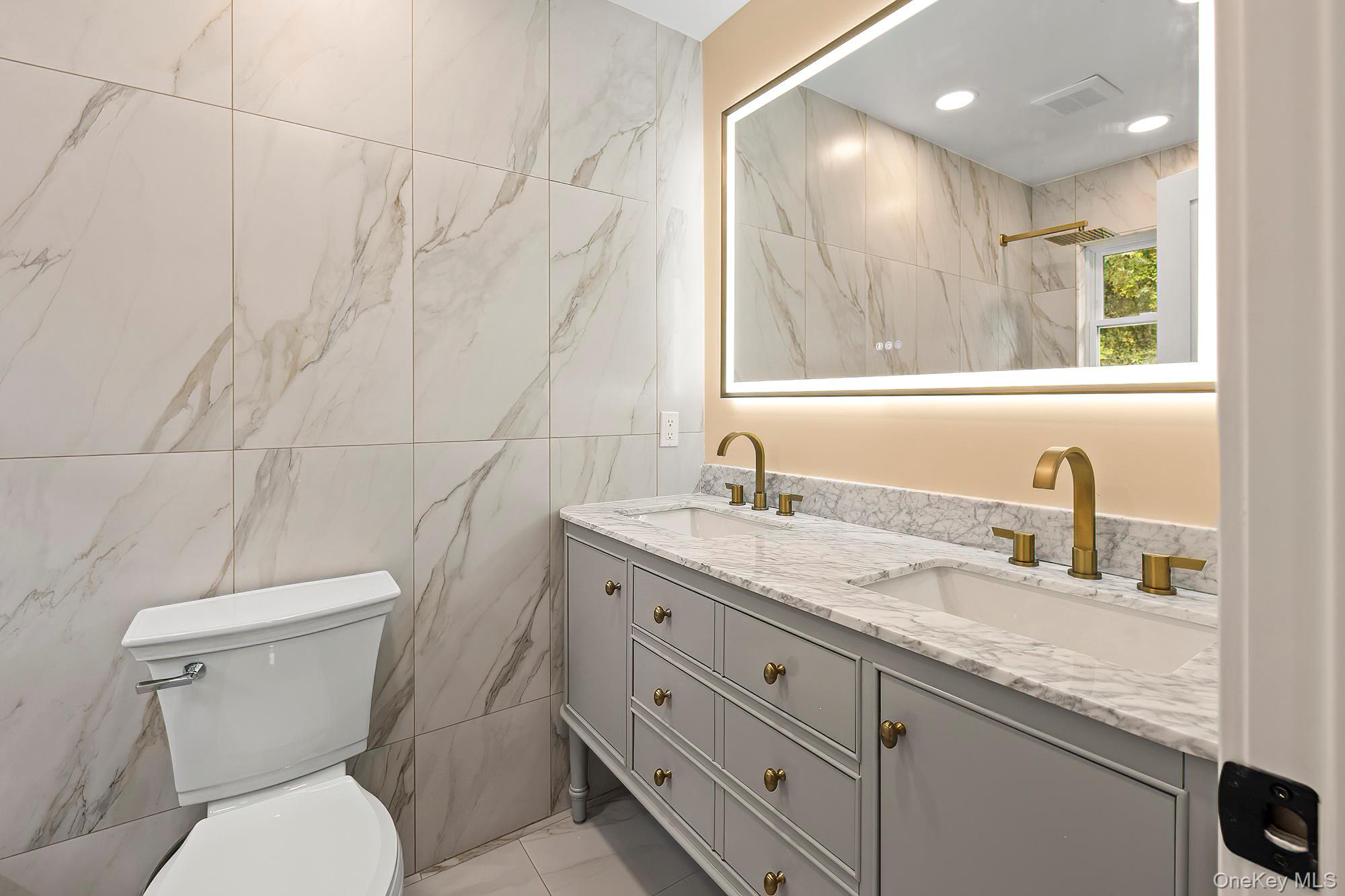 White Plains, New York, 10607, United States, 4 Bedrooms Bedrooms, ,3 BathroomsBathrooms,Residential,Active,1965798