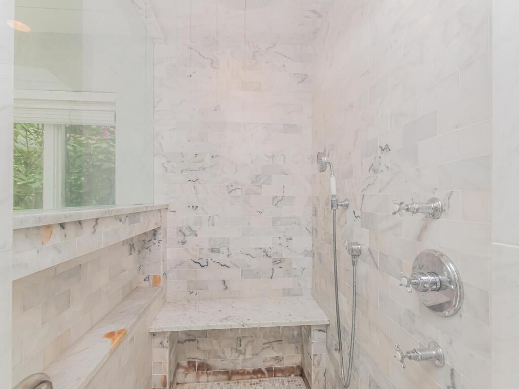 East Hampton, New York, 11937, United States, ,3 BathroomsBathrooms,Residential,Active,1843880