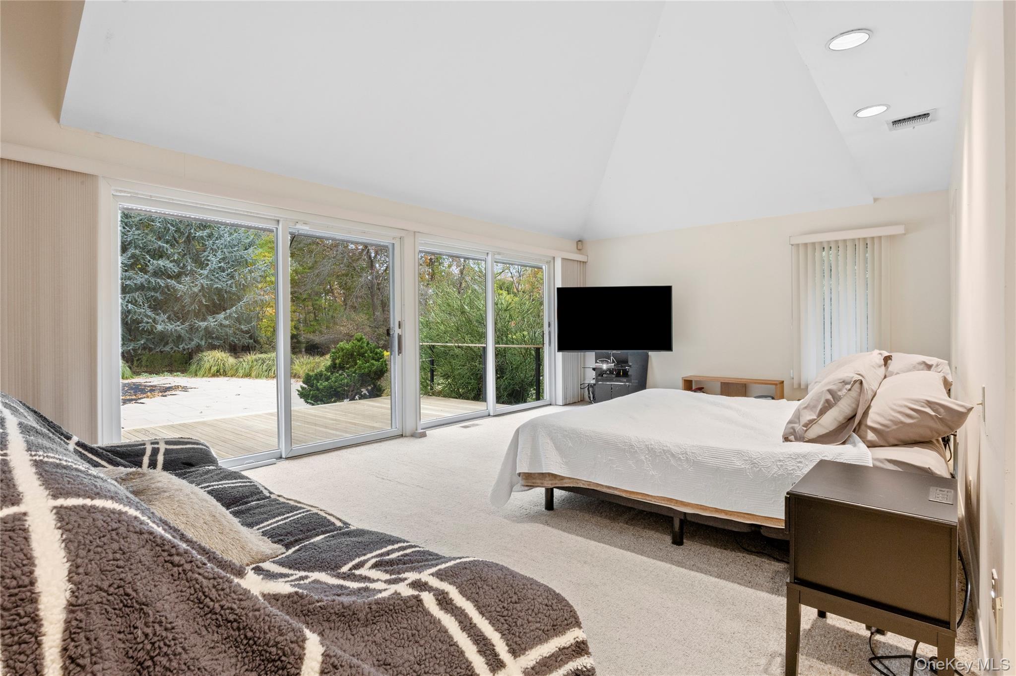 Saint James, New York, 11780, United States, 6 Bedrooms Bedrooms, ,5 BathroomsBathrooms,Residential,Active,1988457